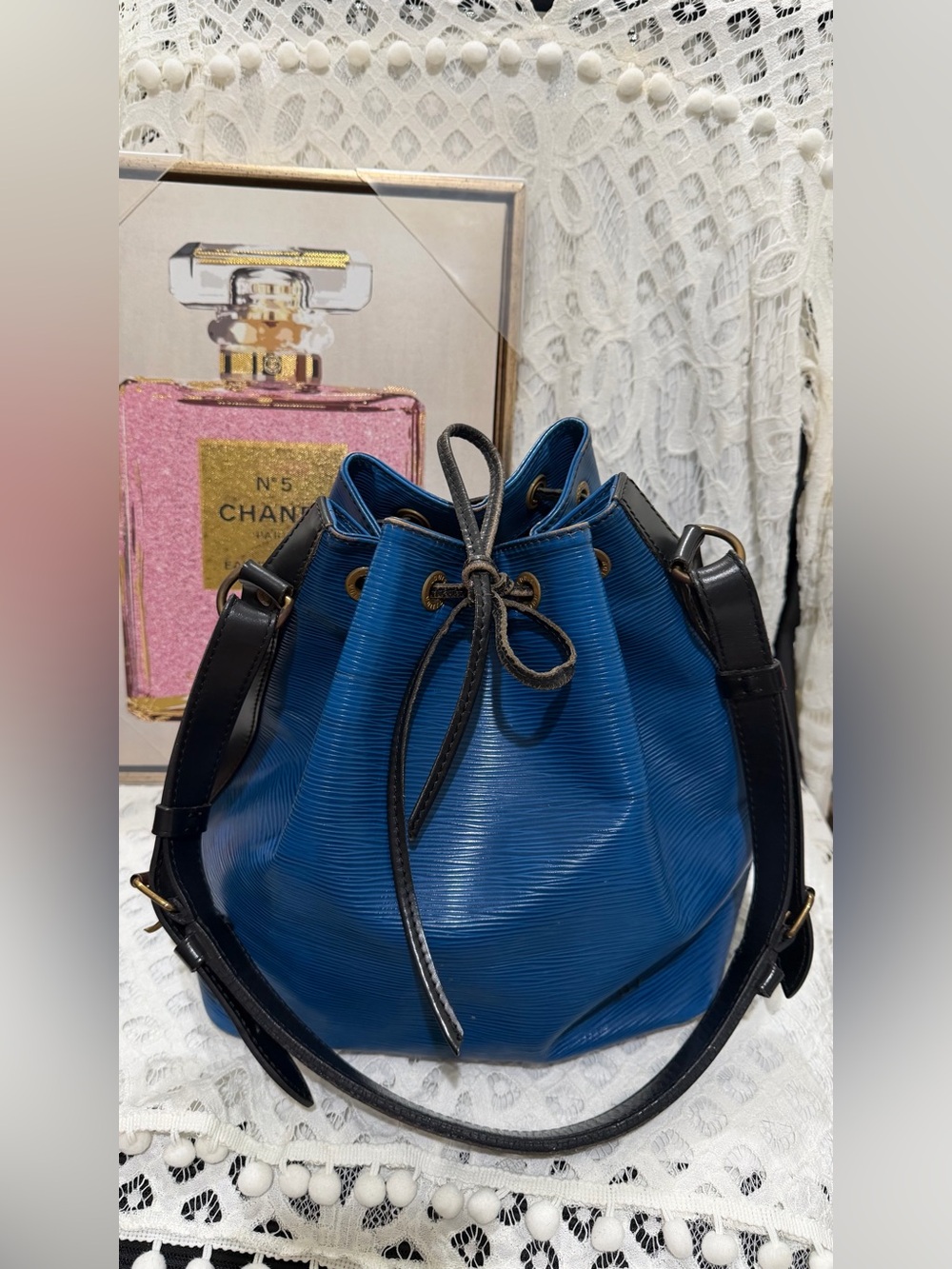 LV 💎vintage💎 epi, blue leather bucket bag